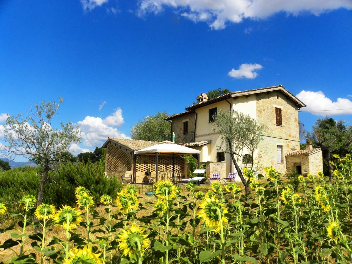 Appartamenti Verde Collina Umbra Bevagna Exterior photo